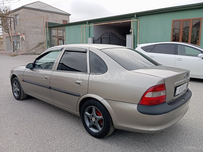 Opel Vectra 1997, 390,000 km - 1.6 л - Sumqayıt