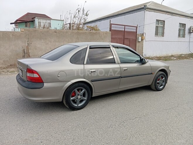 Opel Vectra 1997, 390,000 km - 1.6 л - Sumqayıt
