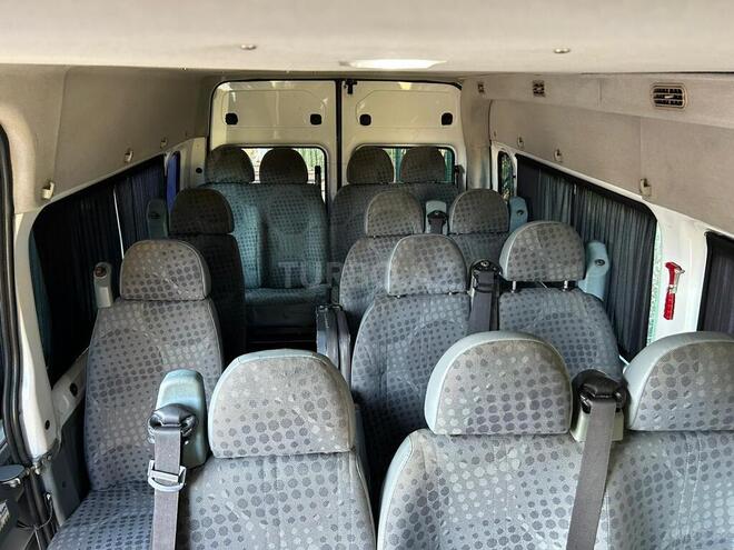Ford Transit 2010, 493,688 km - 2.4 l - Astara