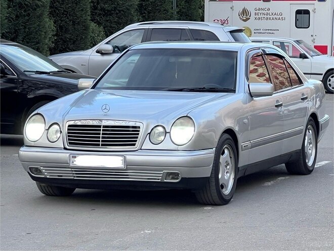 Mercedes E 240 1999, 225,013 km - 2.4 l - Gəncə
