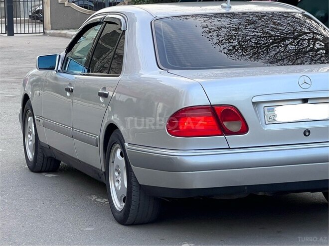Mercedes E 240 1999, 225,013 km - 2.4 l - Gəncə