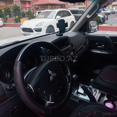Mitsubishi Pajero 2010, 130,000 km - 3.5 л - Bakı