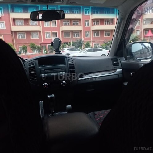 Mitsubishi Pajero 2010, 130,000 km - 3.5 л - Bakı