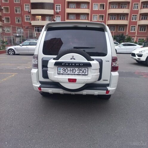 Mitsubishi Pajero 2010, 130,000 km - 3.5 л - Bakı