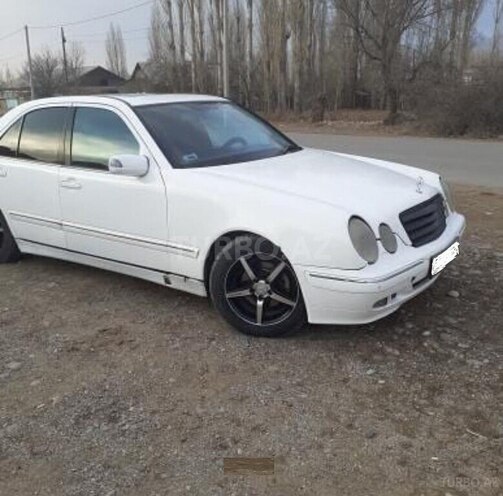 Mercedes E 270 1999, 324,000 km - 2.7 l - İmişli