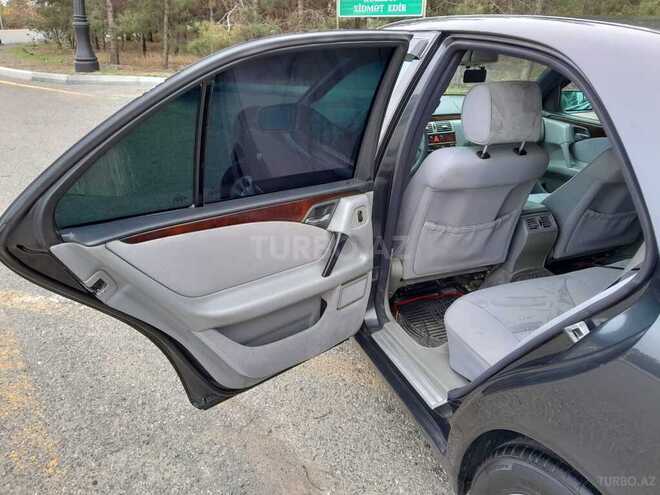 Mercedes E 230 1995, 257,000 km - 2.3 l - Gəncə