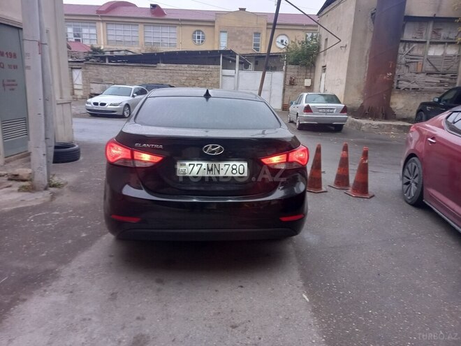 Hyundai Elantra 2015, 157,555 km - 1.8 l - Bakı