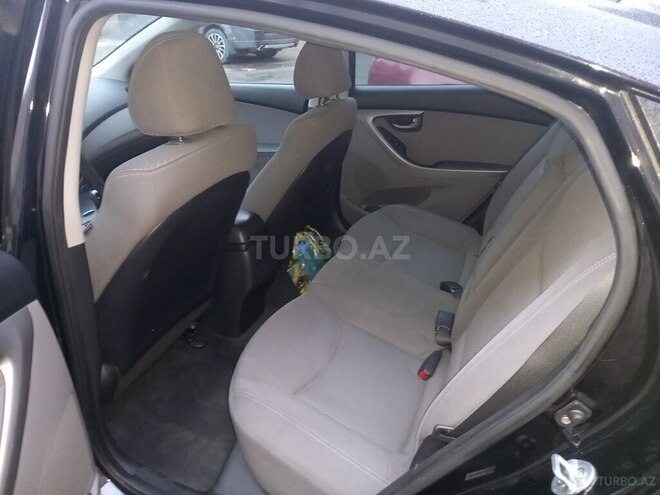 Hyundai Elantra 2015, 157,555 km - 1.8 l - Bakı
