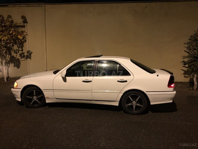 Mercedes C 220 1996, 290,000 km - 2.2 л - Bakı