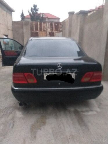 Mercedes E 240 1999, 316,507 km - 2.4 l - Bakı