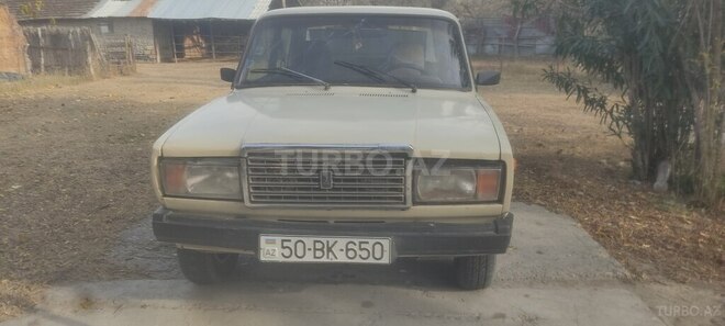 LADA (VAZ) 2107 1983, 30,000 km - 1.6 l - Ucar