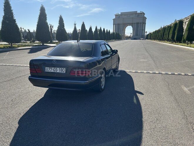 Mercedes E 220 2000, 500,000 km - 2.2 l - Gəncə