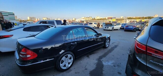Mercedes E 240 2003, 303,000 km - 2.4 l - Bakı
