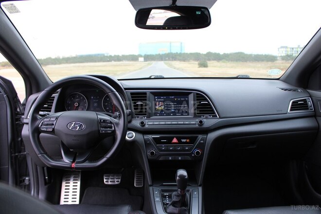 Hyundai Elantra 2018, 122,000 km - 1.6 l - Bakı