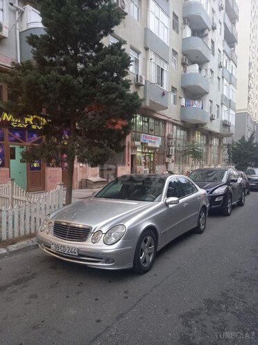 Mercedes E 270 2002, 495,000 km - 2.7 л - Bakı