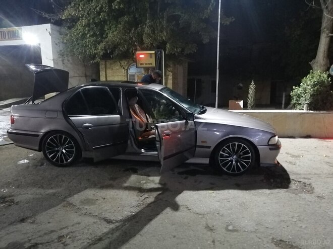 BMW 523 1996, 450,000 km - 2.5 l - Şirvan
