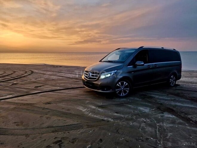 Mercedes V 220 2015, 271,000 km - 2.1 l - Bakı