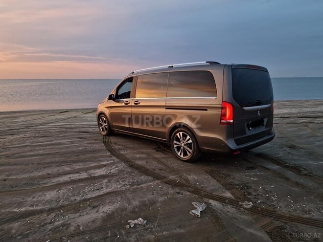 Mercedes V 220 2015, 271,000 km - 2.1 l - Bakı