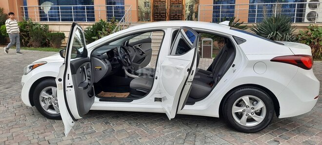 Hyundai Elantra 2015, 51,000 km - 1.8 l - Bakı