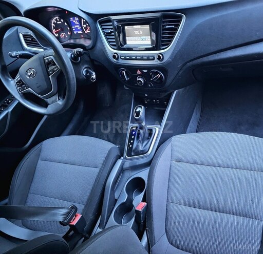 Hyundai Accent 2018, 63,500 km - 1.6 l - Bakı