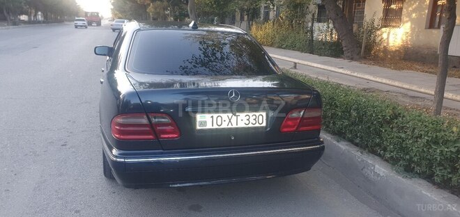 Mercedes E 240 2000, 391,000 km - 2.4 l - Yevlax