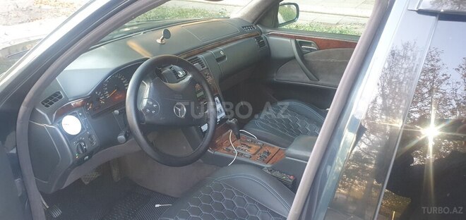 Mercedes E 240 2000, 391,000 km - 2.4 l - Yevlax