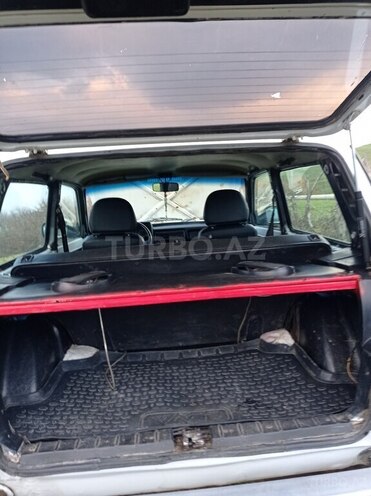 LADA (VAZ) Niva 1998, 100,000 km - 1.7 l - Yardımlı
