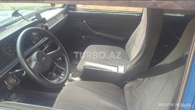 LADA (VAZ) 2107 2001, 10,000 km - 1.6 л - Yardımlı