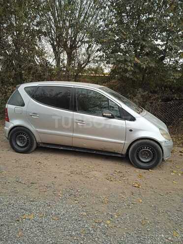 Mercedes A 160 2001, 303,000 km - 1.6 l - Saatlı