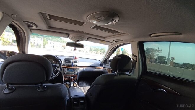 Mercedes E 220 2002, 421,365 km - 2.2 l - Qəbələ