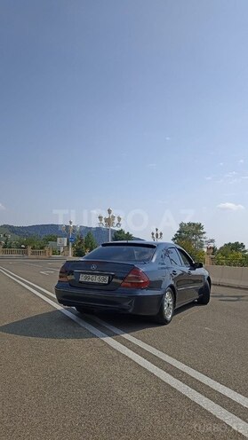 Mercedes E 220 2002, 421,365 km - 2.2 l - Qəbələ