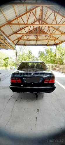 Mercedes E 200 2001, 205,001 km - 2.0 l - Siyəzən