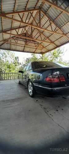 Mercedes E 200 2001, 205,001 km - 2.0 l - Siyəzən
