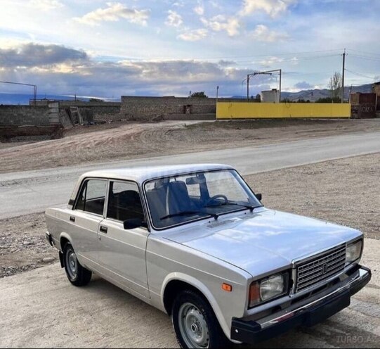 LADA (VAZ) 2107 2010, 11,100 km - 1.6 l - Qusar