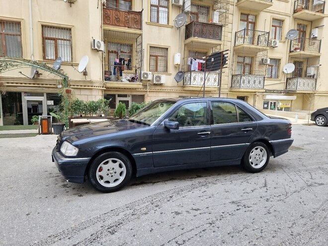 Mercedes C 240 1997, 358,200 km - 2.4 л - Bakı