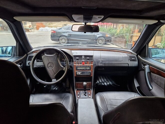 Mercedes C 240 1997, 358,200 km - 2.4 л - Bakı