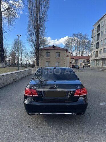 Mercedes E 220 2013, 249,000 km - 2.2 l - Bakı