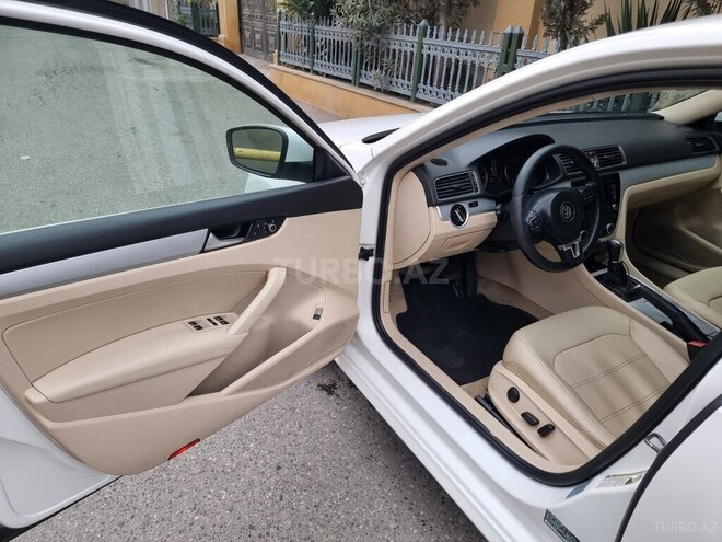 Volkswagen Passat 2012, 175,000 km - 2.5 l - Bakı