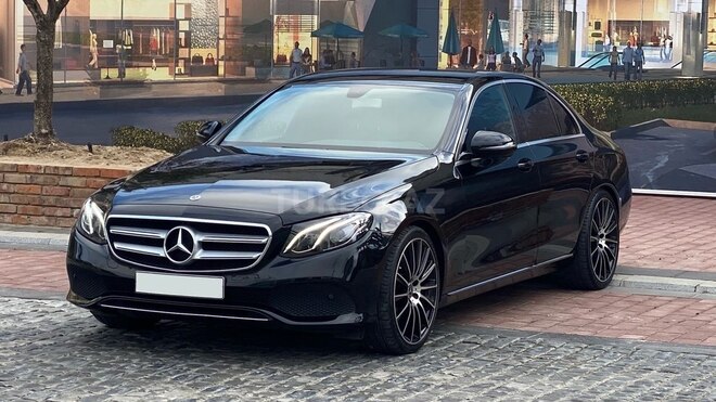 Mercedes E 220 2017, 292,000 km - 2.2 l - Bakı