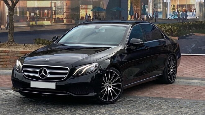 Mercedes E 220 2017, 292,000 km - 2.2 l - Bakı