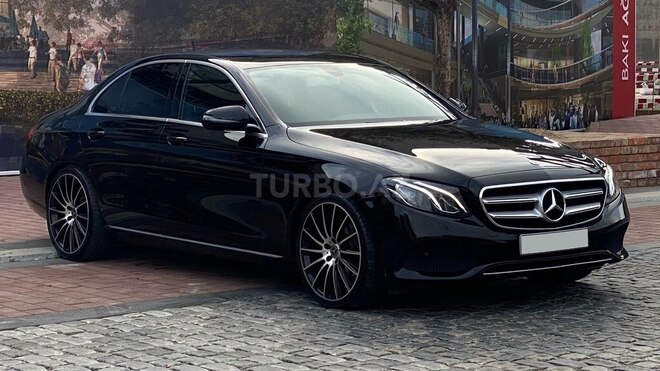 Mercedes E 220 2017, 292,000 km - 2.2 l - Bakı