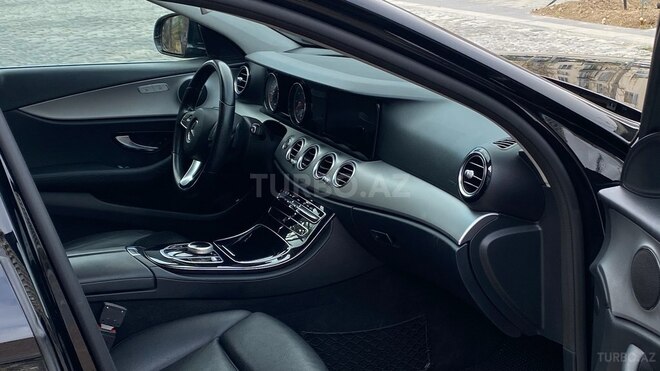 Mercedes E 220 2017, 292,000 km - 2.2 l - Bakı