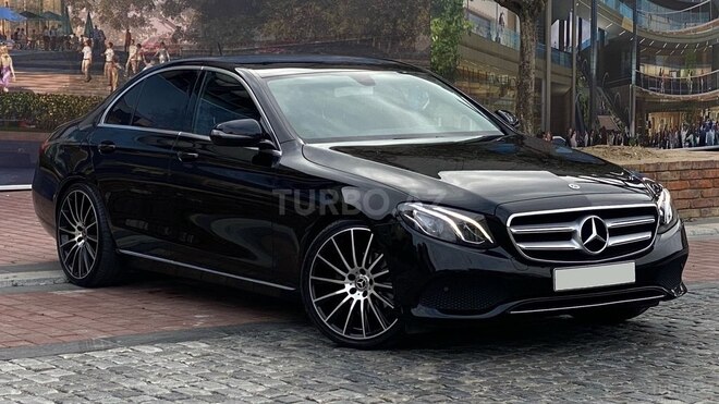 Mercedes E 220 2017, 292,000 km - 2.2 l - Bakı