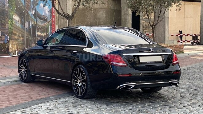 Mercedes E 220 2017, 292,000 km - 2.2 l - Bakı