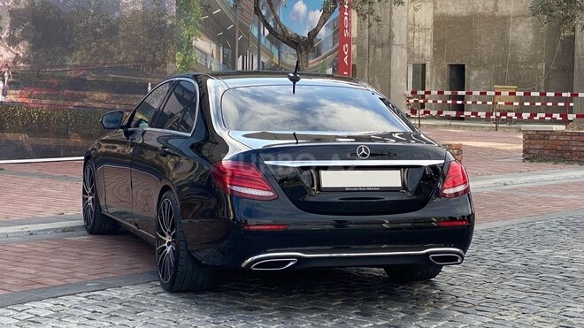 Mercedes E 220 2017, 292,000 km - 2.2 l - Bakı