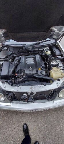 Mercedes E 240 1998, 130,000 km - 2.4 l - Bakı