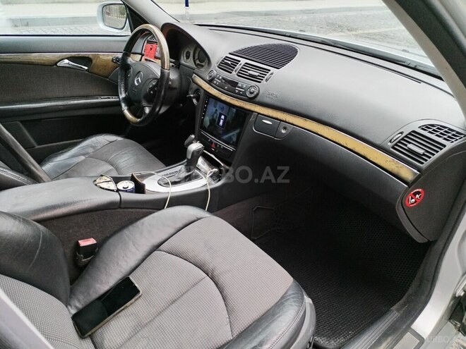 Mercedes E 220 2004, 528,083 km - 2.2 l - Bakı