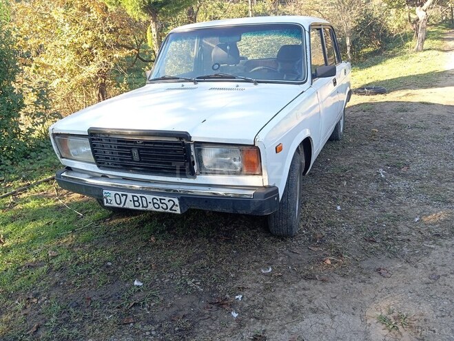LADA (VAZ) 2105 1996, 30,000 km - 1.6 l - Astara