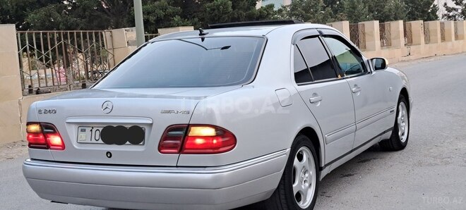 Mercedes E 240 1999, 384,000 km - 2.4 l - Sumqayıt