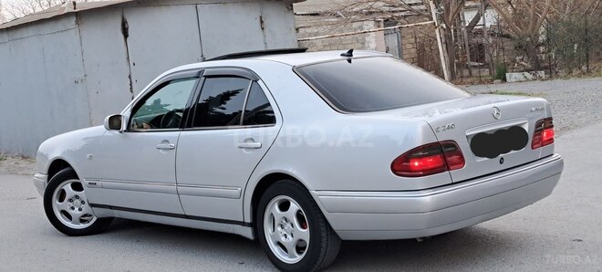 Mercedes E 240 1999, 384,000 km - 2.4 l - Sumqayıt